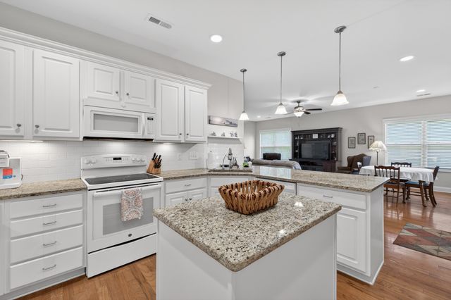 421 Bruce Dr, Spring Hill, TN 37174