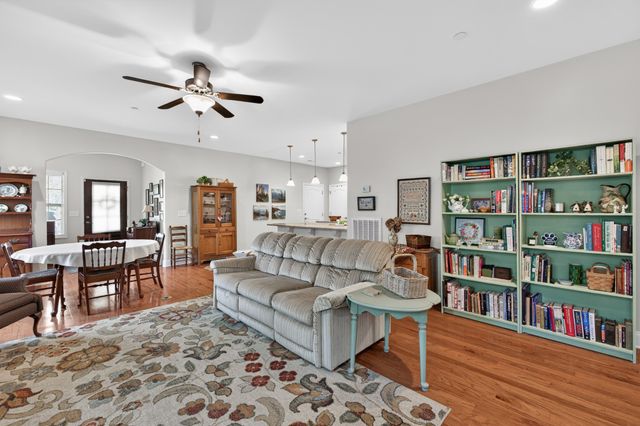 421 Bruce Dr, Spring Hill, TN 37174