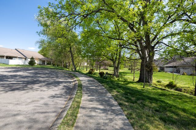 421 Bruce Dr, Spring Hill, TN 37174