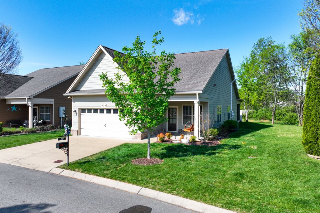 421 Bruce Dr, Spring Hill, TN 37174