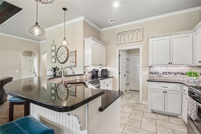 11717 SW 25th Court, Yukon, OK 73099