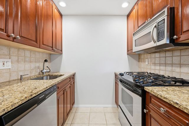 85 E India Row 10D, Boston, MA 02110