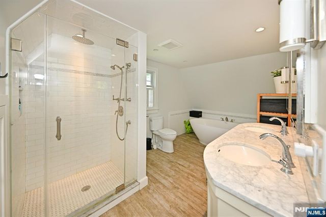 421 Hawthorne Place, Ridgewood, NJ 07450