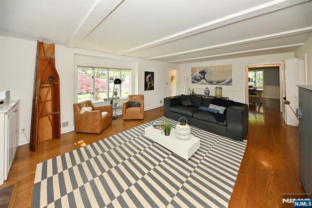 421 Hawthorne Place, Ridgewood, NJ 07450