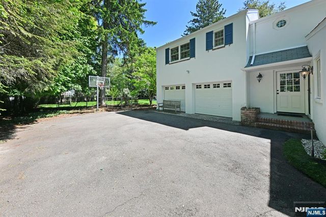 421 Hawthorne Place, Ridgewood, NJ 07450