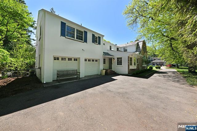 421 Hawthorne Place, Ridgewood, NJ 07450