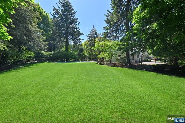 421 Hawthorne Place, Ridgewood, NJ 07450