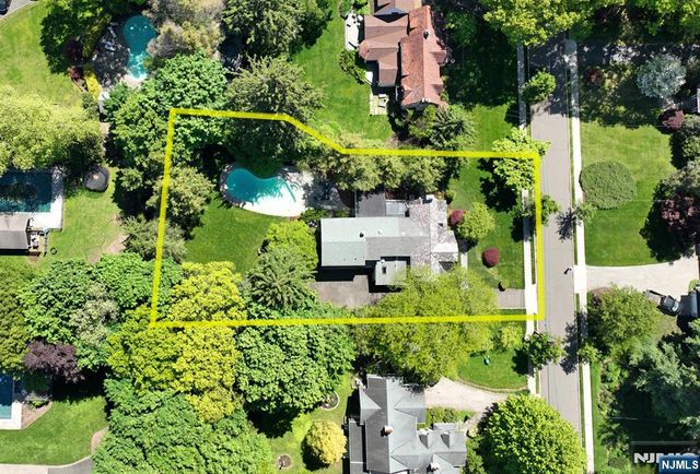 421 Hawthorne Place, Ridgewood, NJ 07450