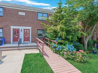 21-33 Utopia Parkway lower, Whitestone, NY 11357