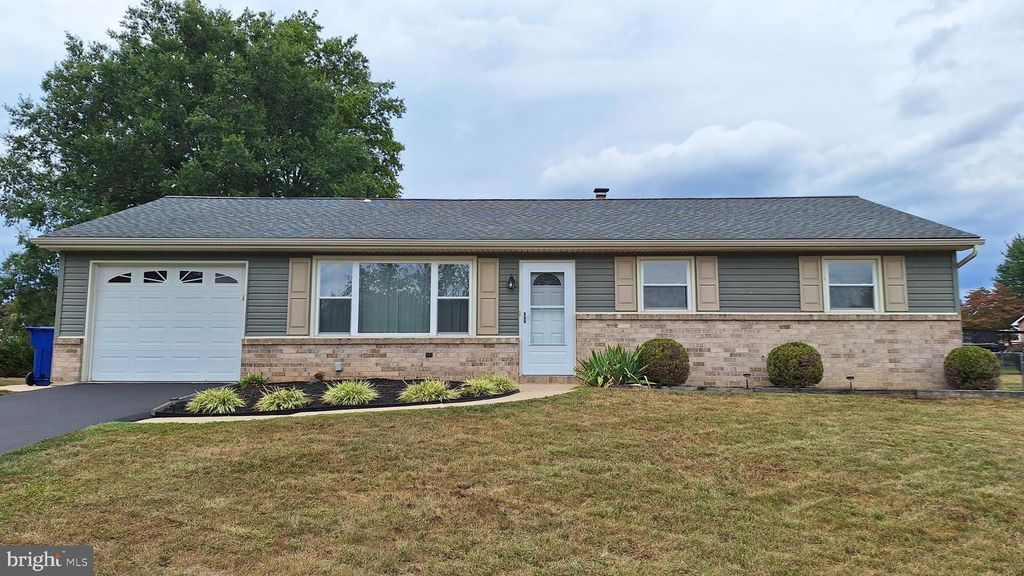 238 PERRY AVE, York, PA 17408