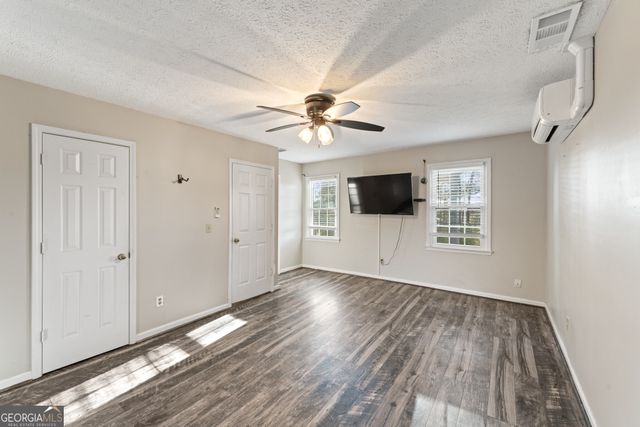 384 Thigpen Road, Newnan, GA 30263