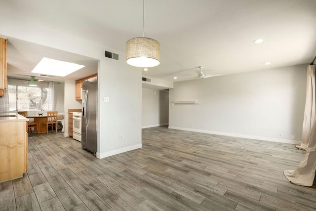 14237 N 34th, Phoenix, AZ 85032