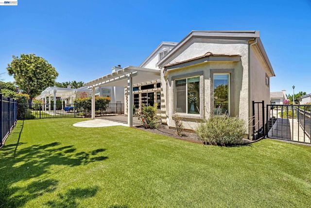 1586 Imperial Way, Brentwood, CA 94513