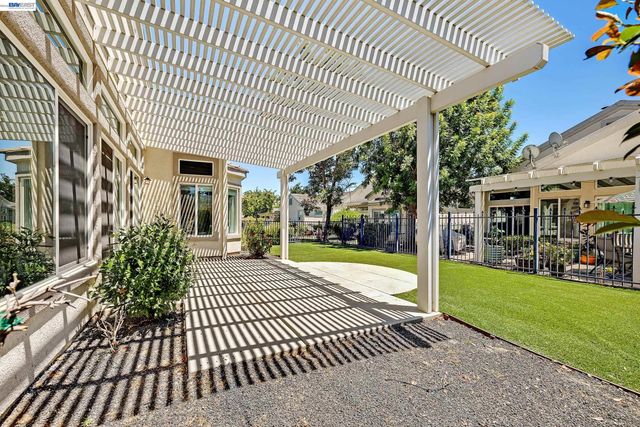 1586 Imperial Way, Brentwood, CA 94513