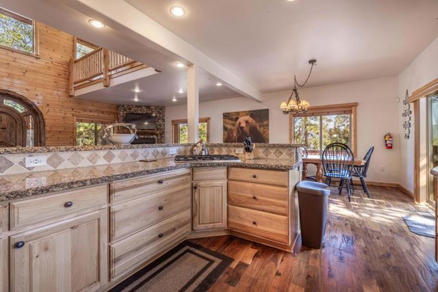 39737 Flicker Road, Fawnskin, CA 92333