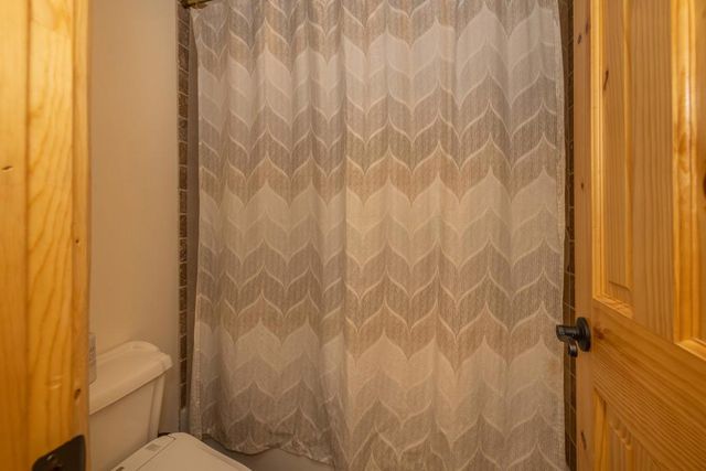 39737 Flicker Road, Fawnskin, CA 92333