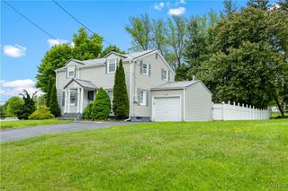 11 Evalon Road, New Hartford, NY 13413