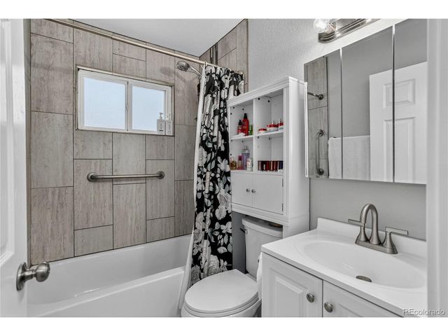 3905 Colony Hills Cir, Colorado Springs, CO 80916
