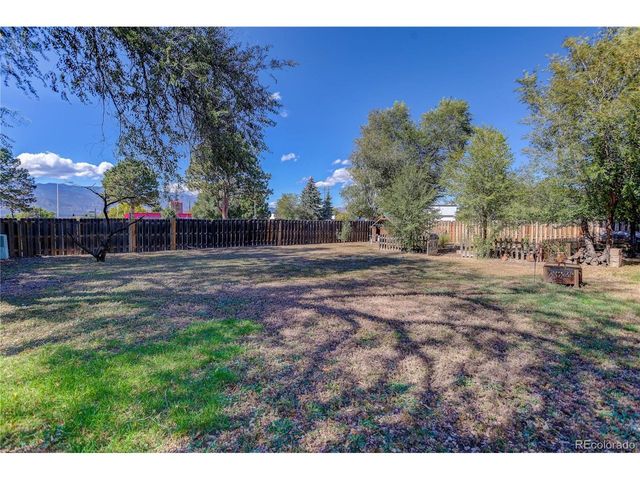 3905 Colony Hills Cir, Colorado Springs, CO 80916