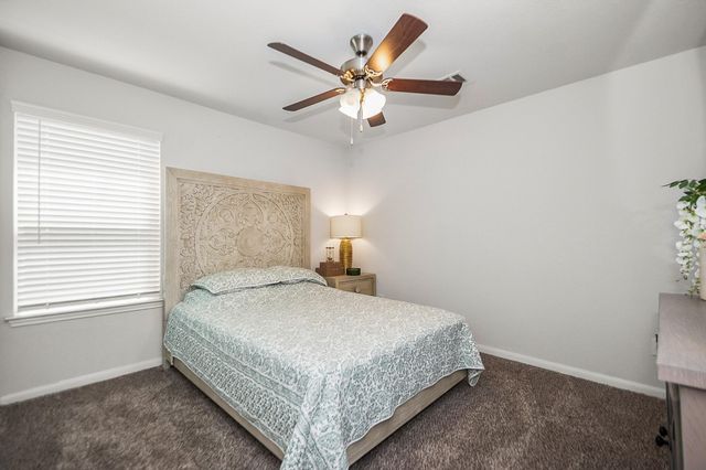 726 Rim Water Drive, Alvin, TX 77511
