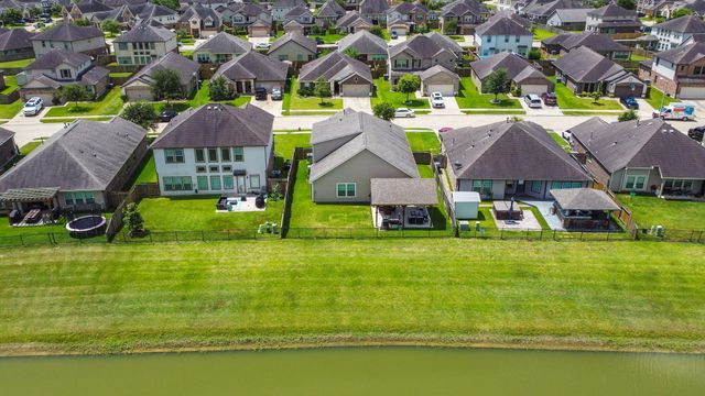 726 Rim Water Drive, Alvin, TX 77511