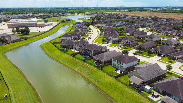 726 Rim Water Drive, Alvin, TX 77511