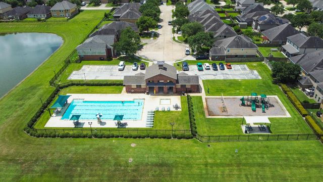 726 Rim Water Drive, Alvin, TX 77511