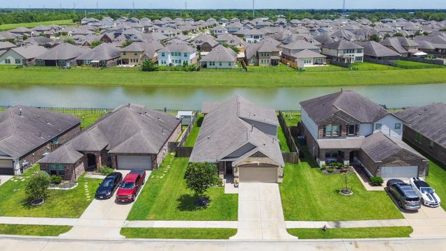 726 Rim Water Drive, Alvin, TX 77511