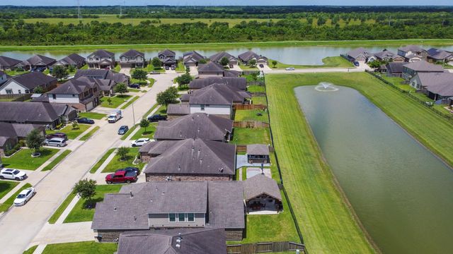726 Rim Water Drive, Alvin, TX 77511
