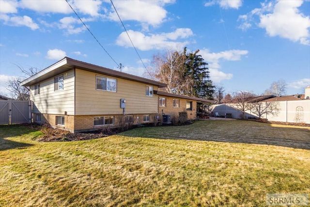 1321 Azalea Drive, Idaho Falls, ID 83404