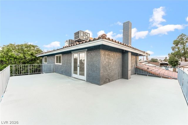 3990 Coolcrest Court, Las Vegas, NV 89103