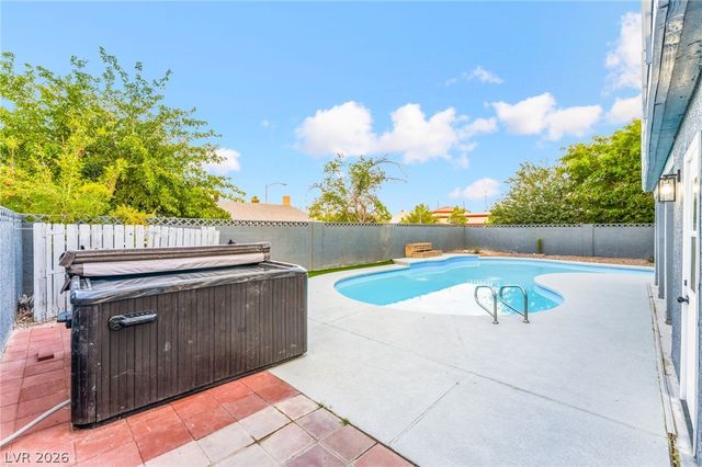 3990 Coolcrest Court, Las Vegas, NV 89103