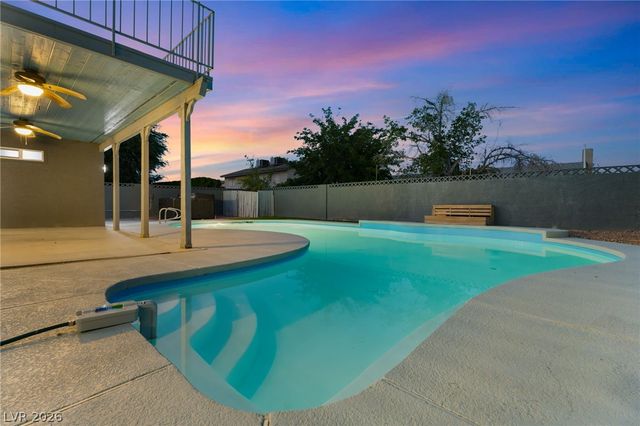 3990 Coolcrest Court, Las Vegas, NV 89103