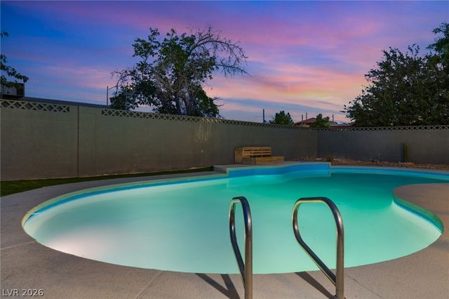 3990 Coolcrest Court, Las Vegas, NV 89103