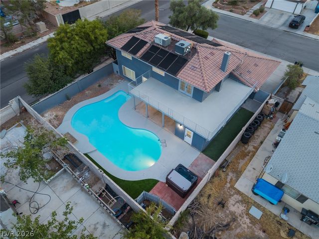 3990 Coolcrest Court, Las Vegas, NV 89103