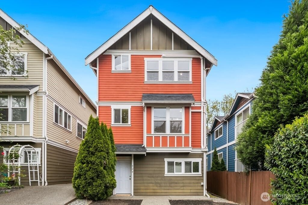 924 SW Holden Street, Seattle, WA 98106