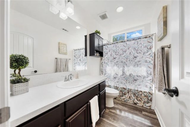 30249 Goldenrain Drive, Menifee, CA 92584