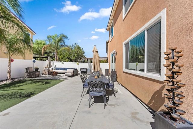 30249 Goldenrain Drive, Menifee, CA 92584