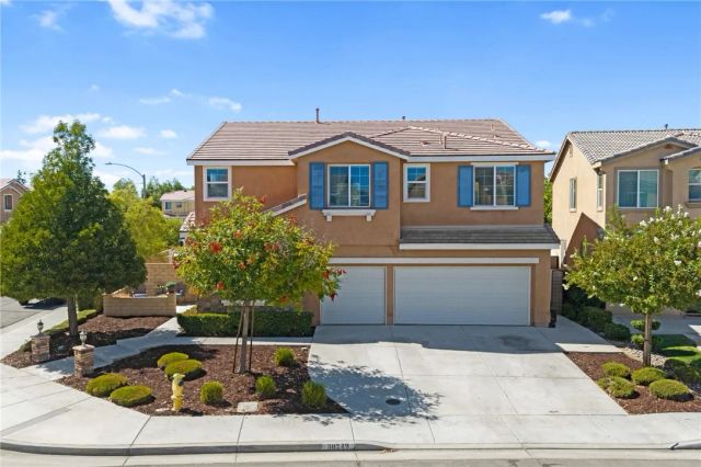 30249 Goldenrain Drive, Menifee, CA 92584