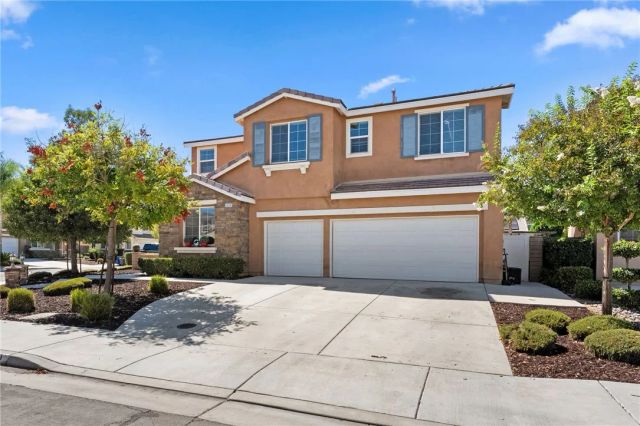 30249 Goldenrain Drive, Menifee, CA 92584