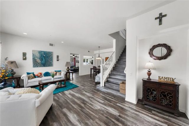 30249 Goldenrain Drive, Menifee, CA 92584