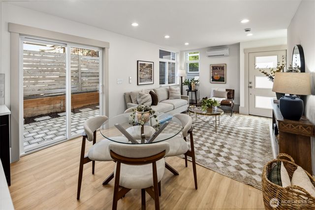 2935 39th Avenue SW, Seattle, WA 98116