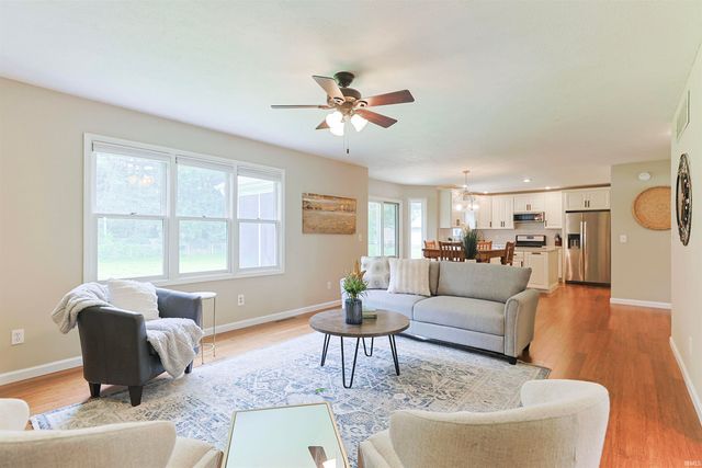 50885 Lexington Glen Drive, Granger, IN 46530