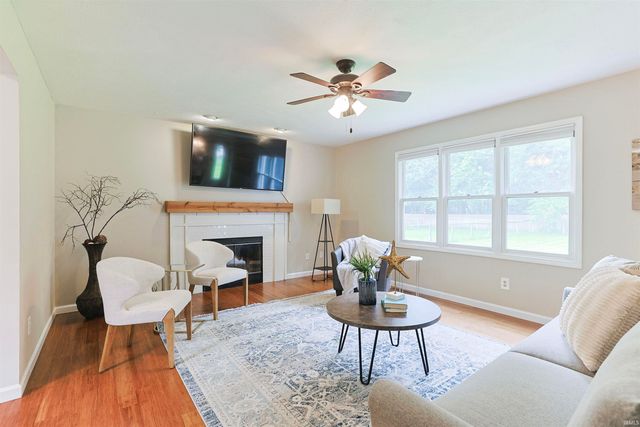 50885 Lexington Glen Drive, Granger, IN 46530