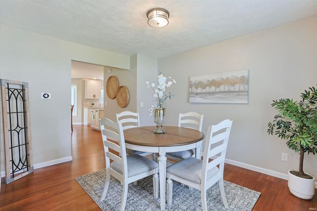 50885 Lexington Glen Drive, Granger, IN 46530