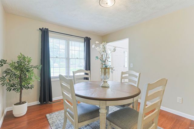 50885 Lexington Glen Drive, Granger, IN 46530