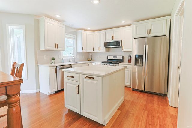50885 Lexington Glen Drive, Granger, IN 46530