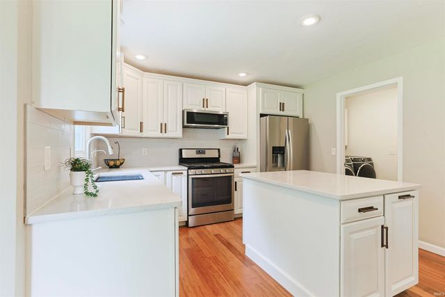50885 Lexington Glen Drive, Granger, IN 46530
