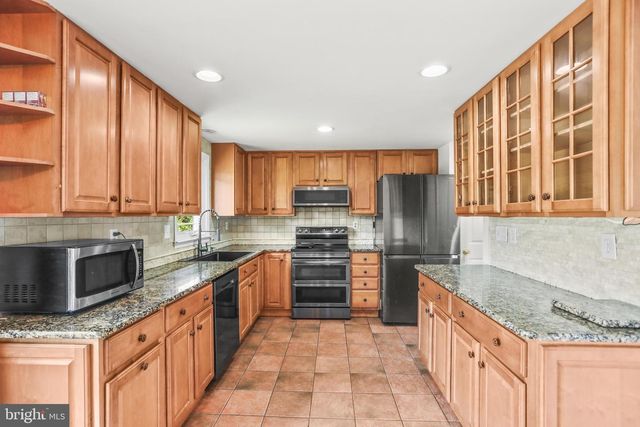 8221 CHURCH RD, Felton, PA 17322