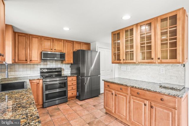 8221 CHURCH RD, Felton, PA 17322
